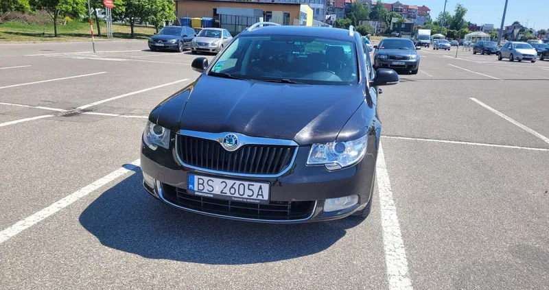 samochody osobowe Skoda Superb cena 30000 przebieg: 306000, rok produkcji 2013 z Białystok